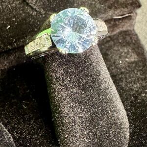 Stunning round .stamped 925 CZ Diamond Ring womens size 6